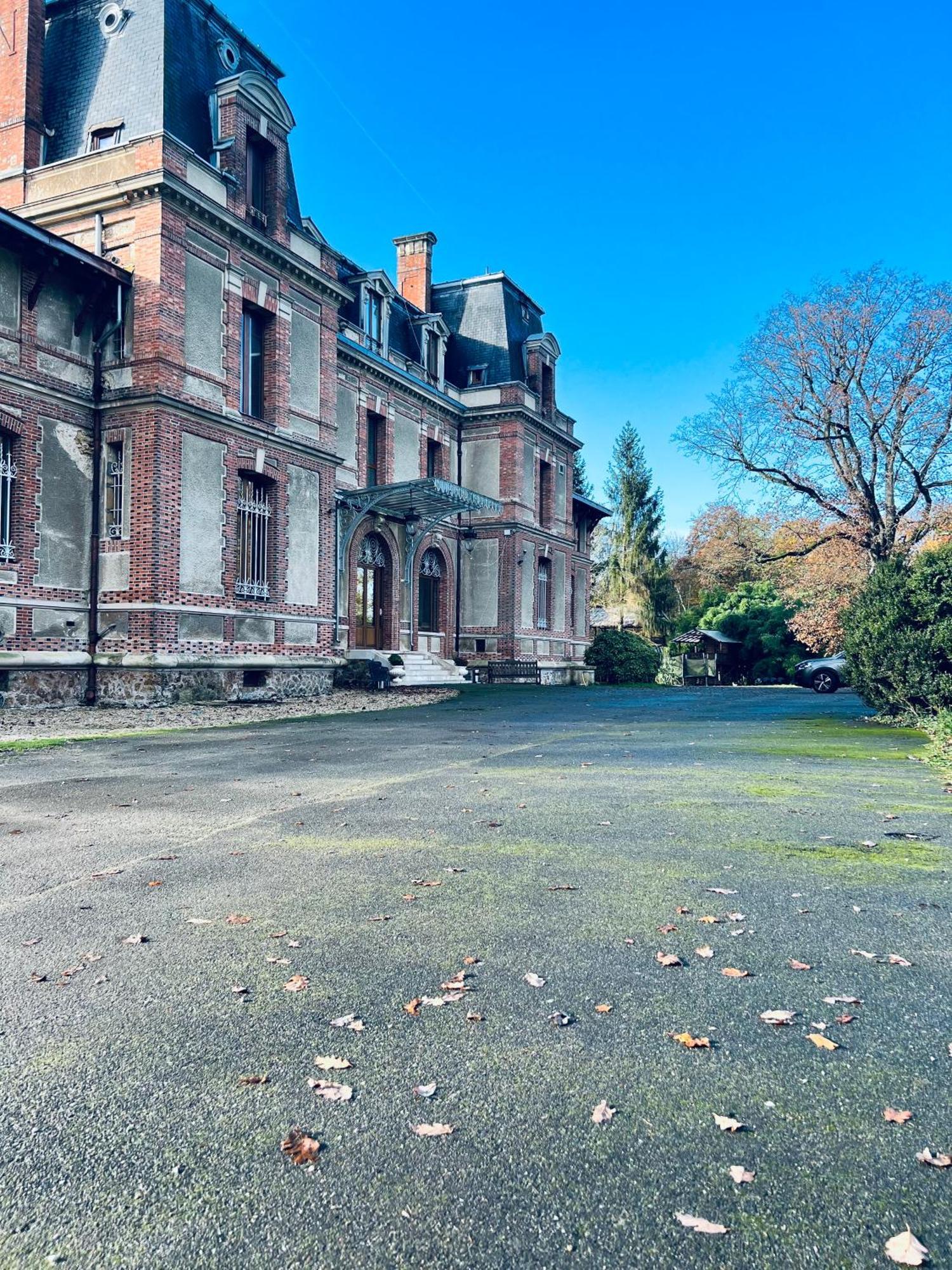 Chateau De Crenille Chaumes-en-Brie 外观 照片